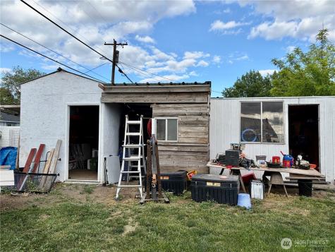 114 S 3rd Street Coulee City WA 99115