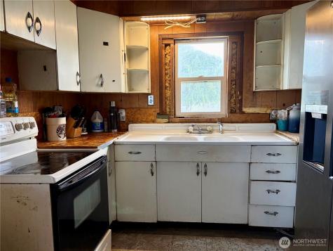 114 S 3rd Street Coulee City WA 99115