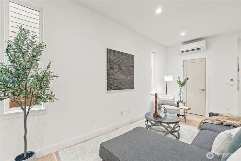3552 S Dawson Street Seattle WA 98118