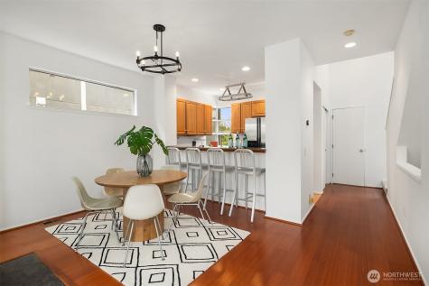 1106 18th Avenue Seattle WA 98122