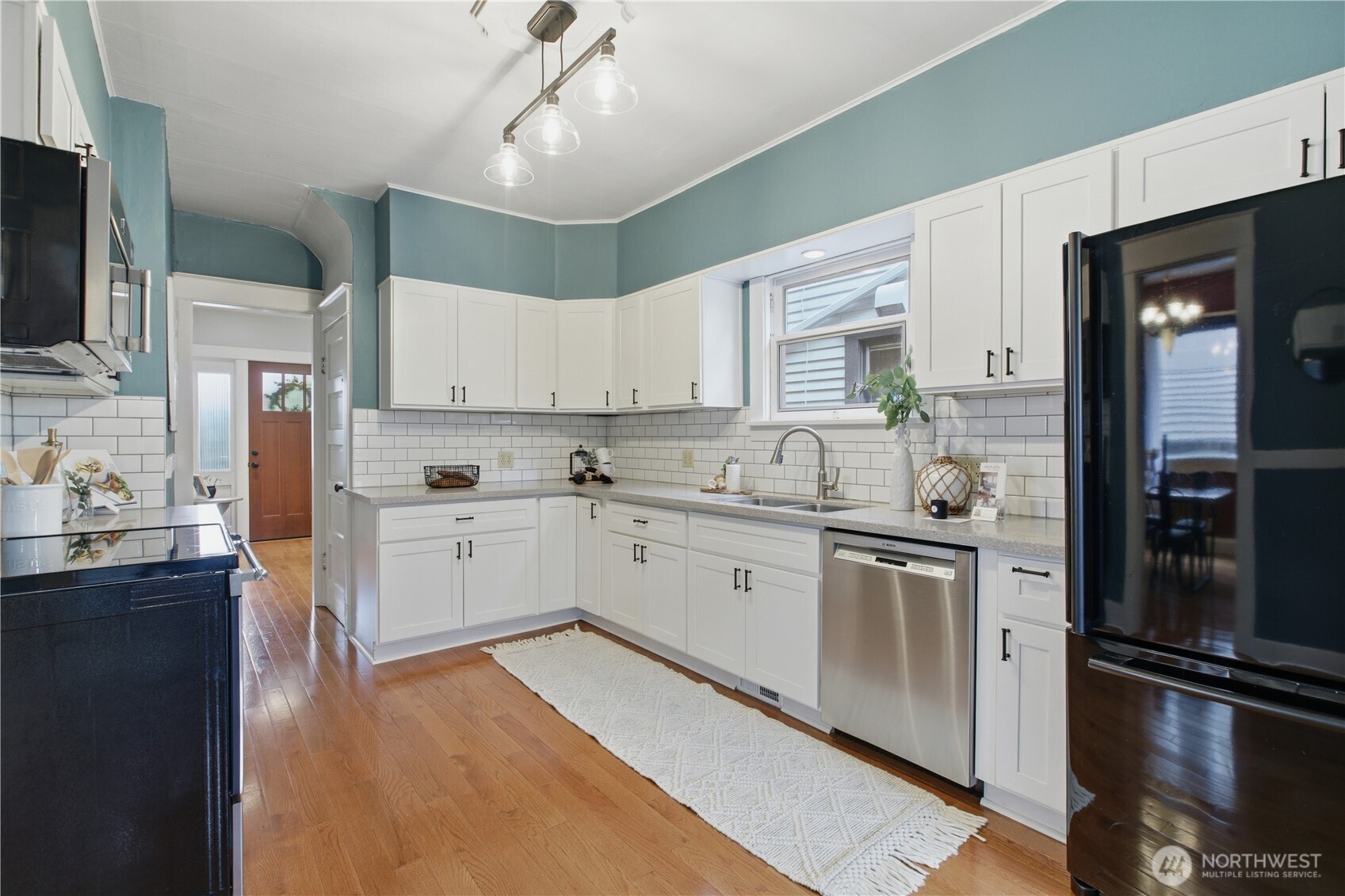 1031 N Steele Street Tacoma WA 98406