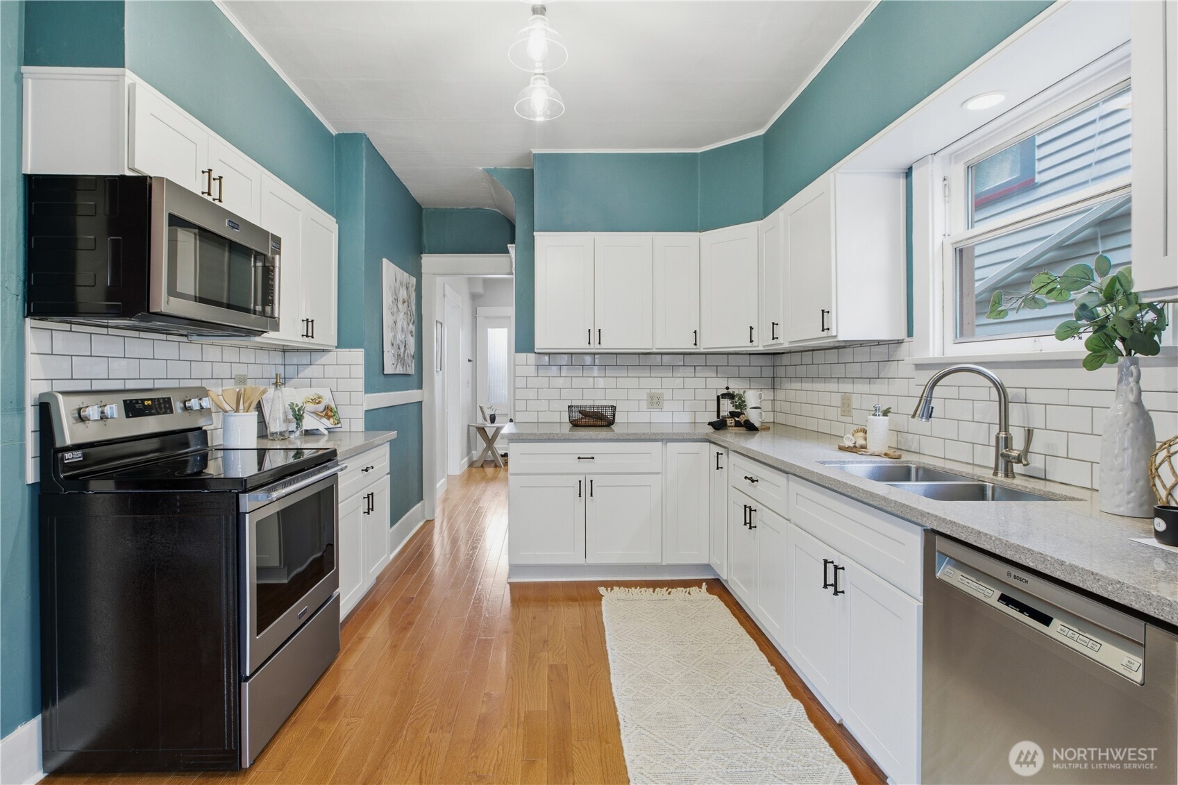 1031 N Steele Street Tacoma WA 98406