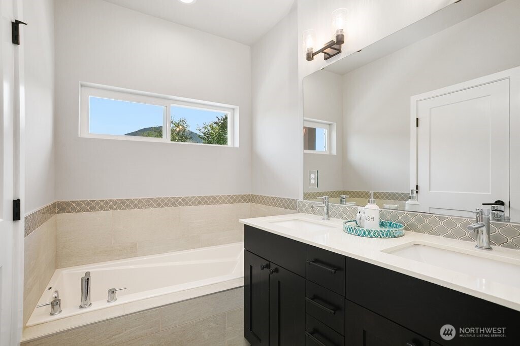 1058 Cabin Creek Lane SW Issaquah WA 98027