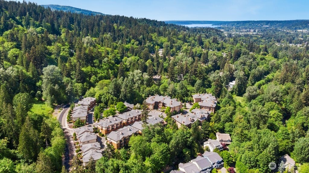 1058 Cabin Creek Lane SW Issaquah WA 98027