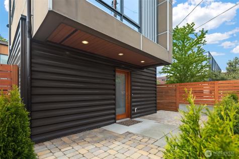 1761 20th Avenue S Seattle WA 98144