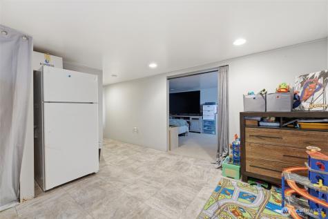 128 N Wehe Avenue Pasco WA 99301