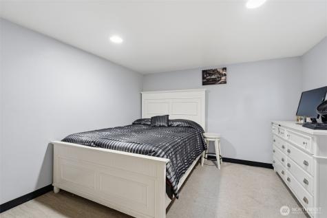128 N Wehe Avenue Pasco WA 99301