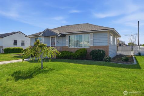 128 N Wehe Avenue Pasco WA 99301