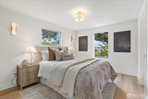 4238 28th Place W Seattle WA 98199
