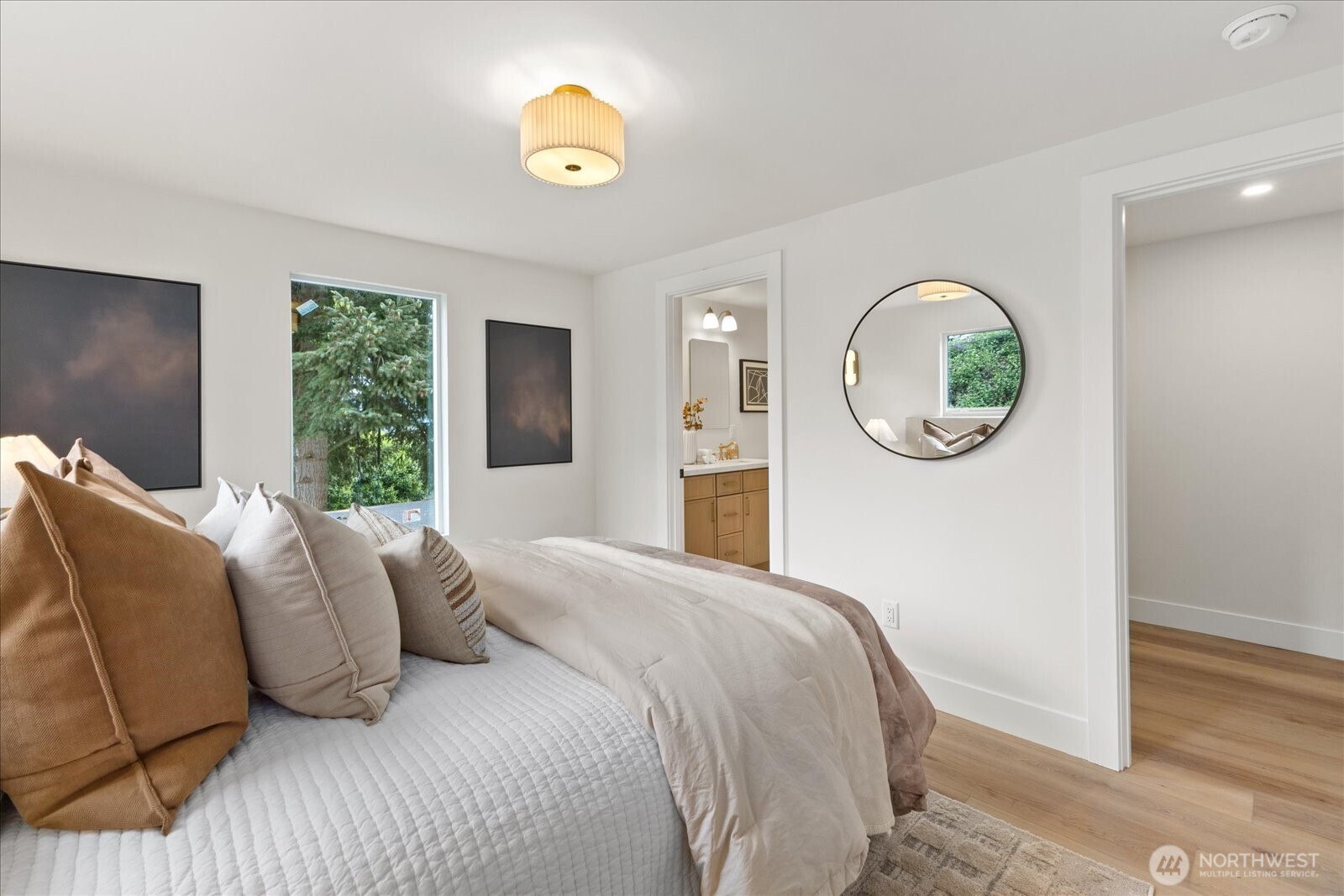 4238 28th Place W Seattle WA 98199