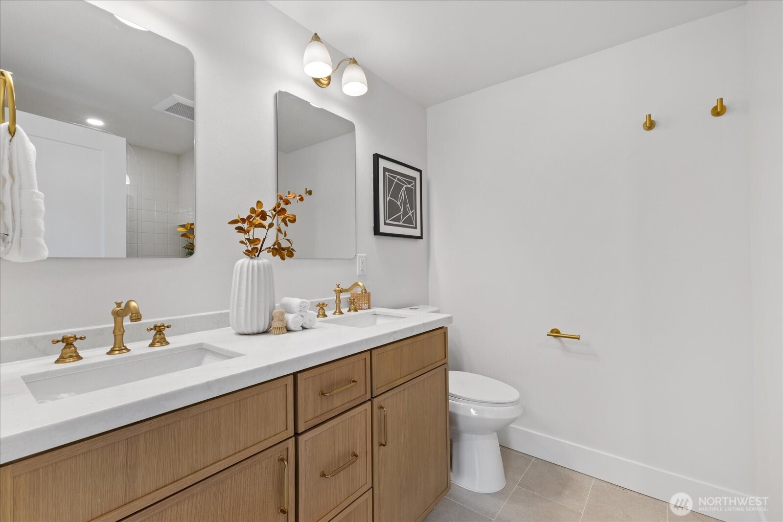 4238 28th Place W Seattle WA 98199