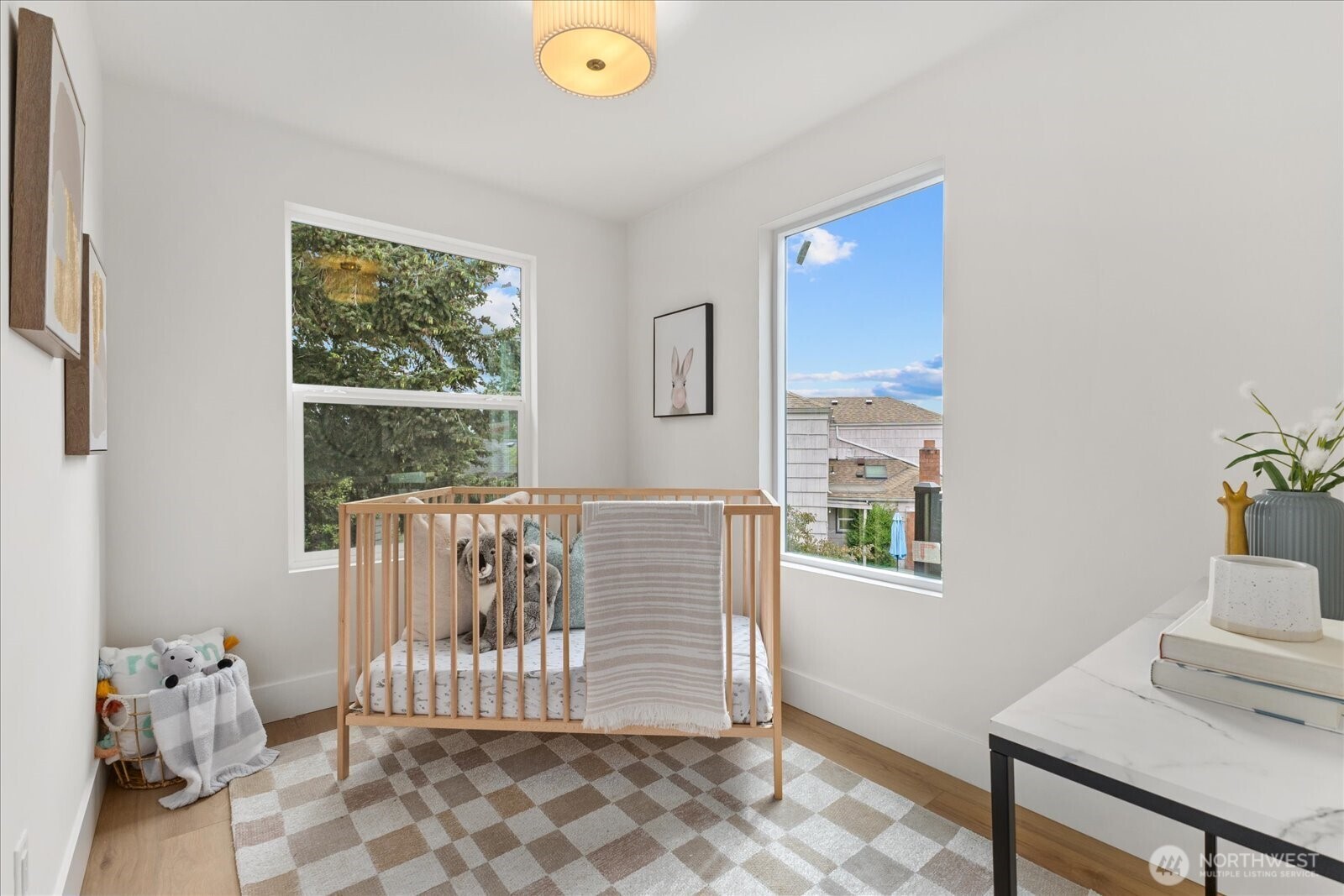 4238 28th Place W Seattle WA 98199