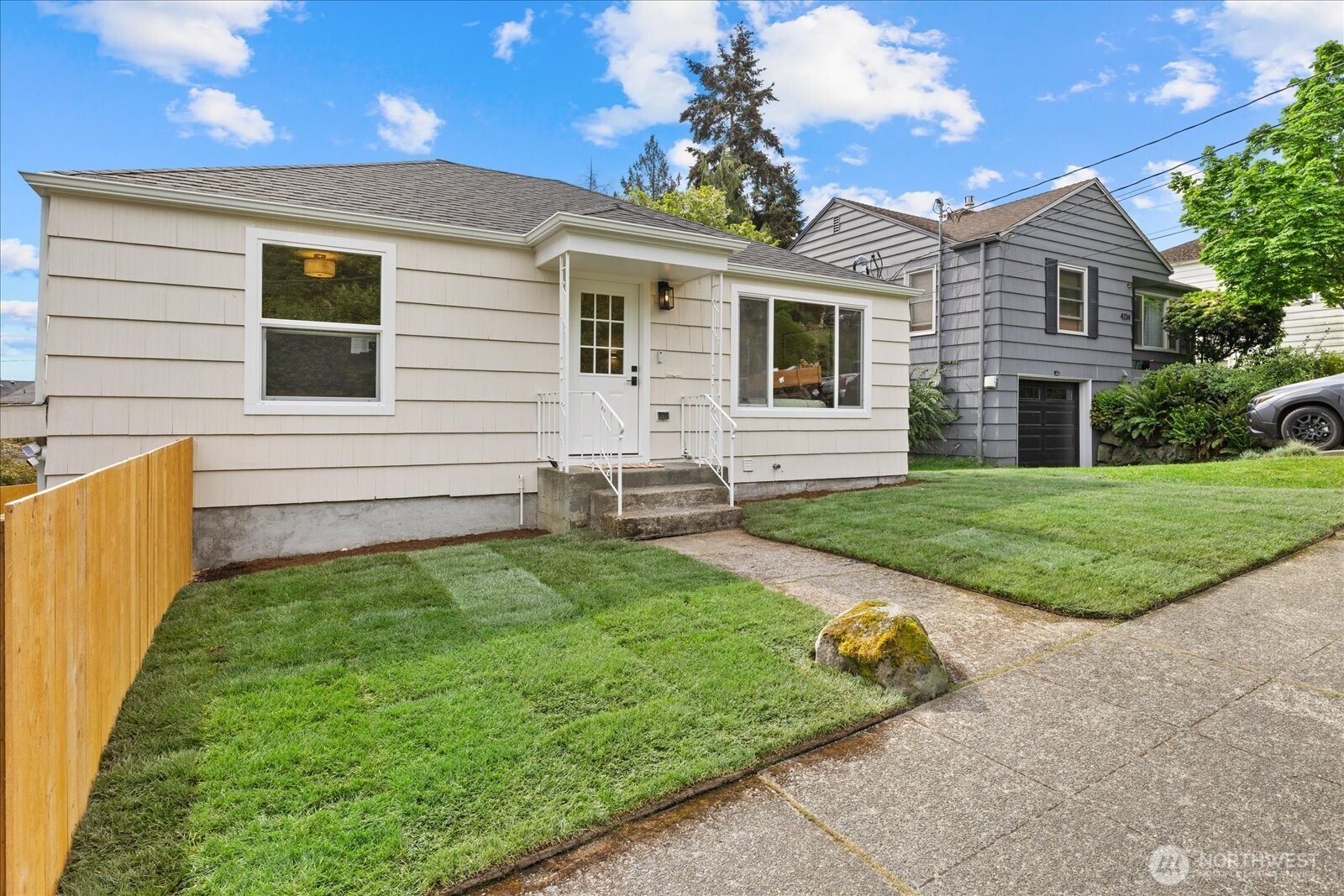 4238 28th Place W Seattle WA 98199