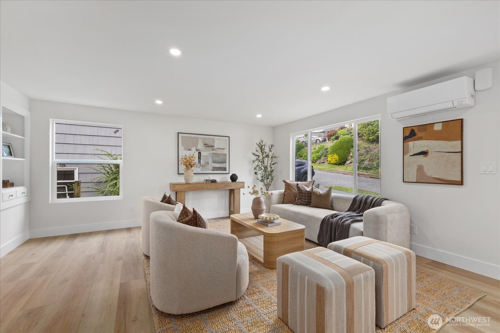 4238 28th Place W Seattle WA 98199