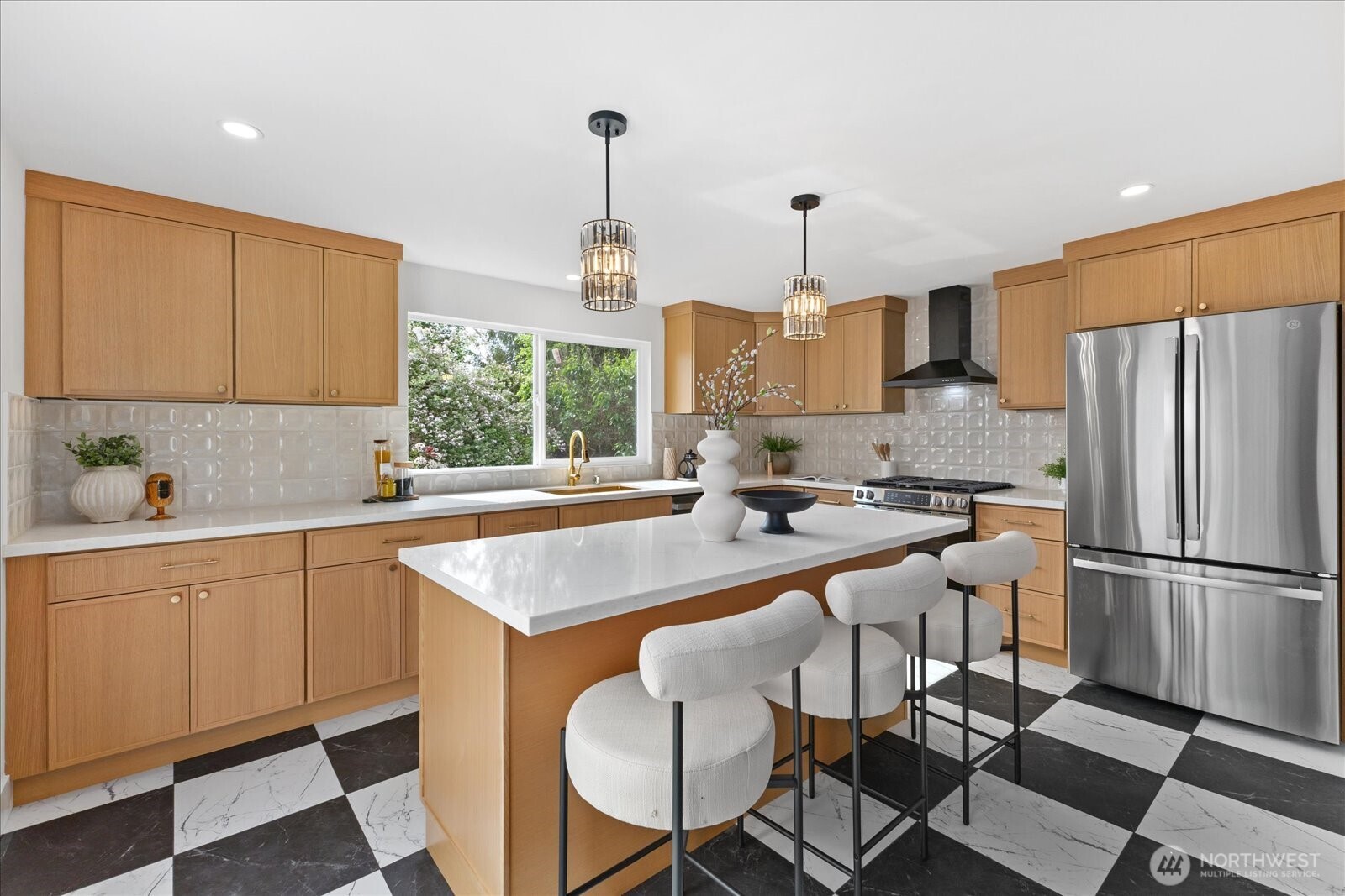 4238 28th Place W Seattle WA 98199