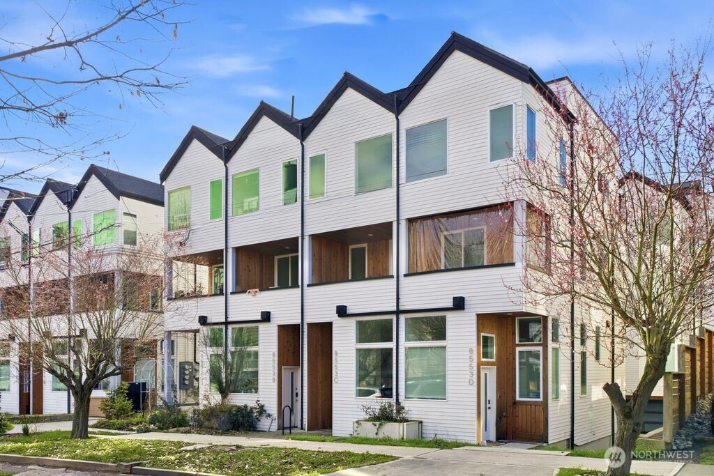 8553 Midvale Avenue N Seattle WA 98103