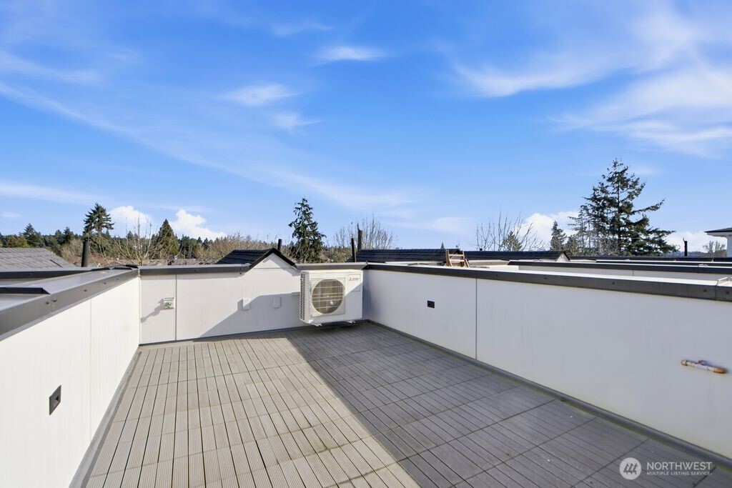 8553 Midvale Avenue N Seattle WA 98103
