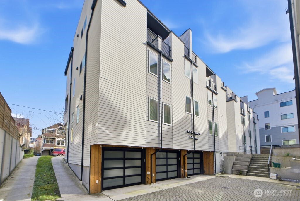 8553 Midvale Avenue N Seattle WA 98103