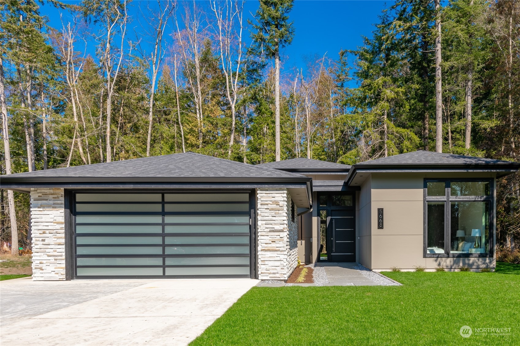 5693 Lux Lane Blaine WA 98230
