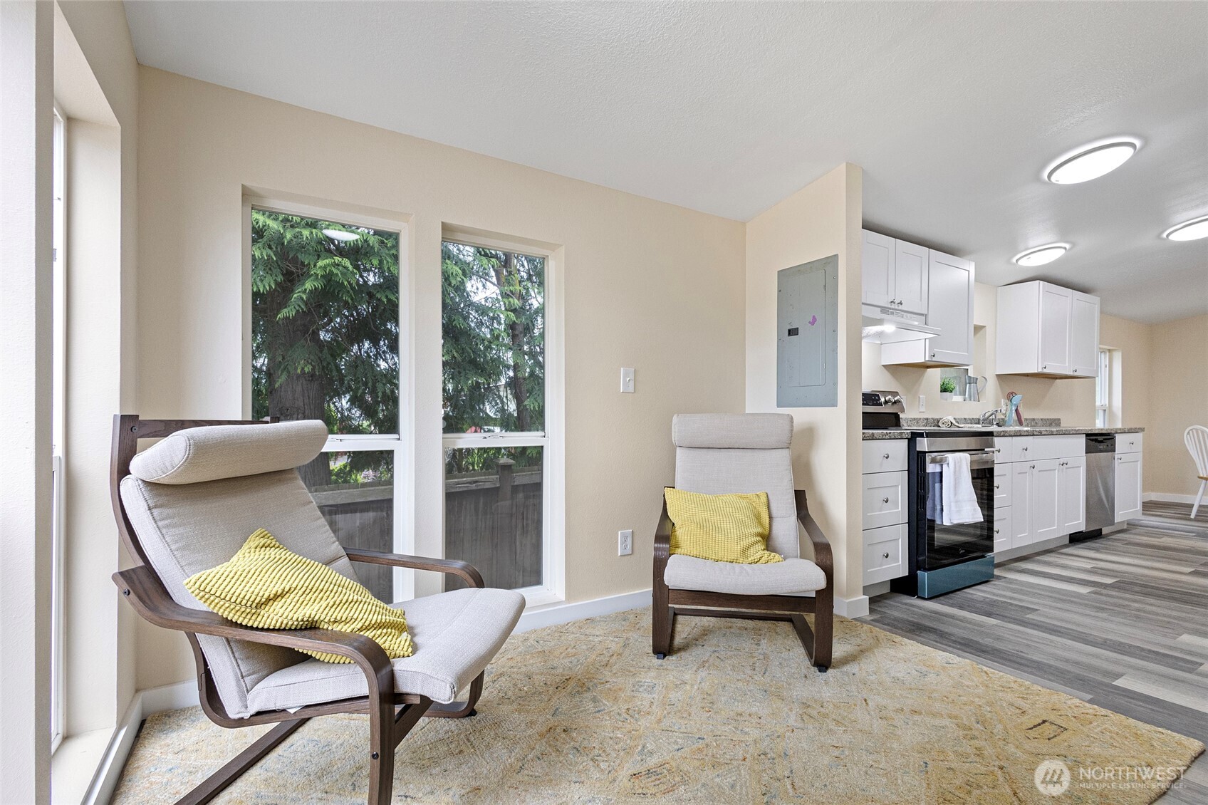1320 N Oak Harbor Street Oak Harbor WA 98277
