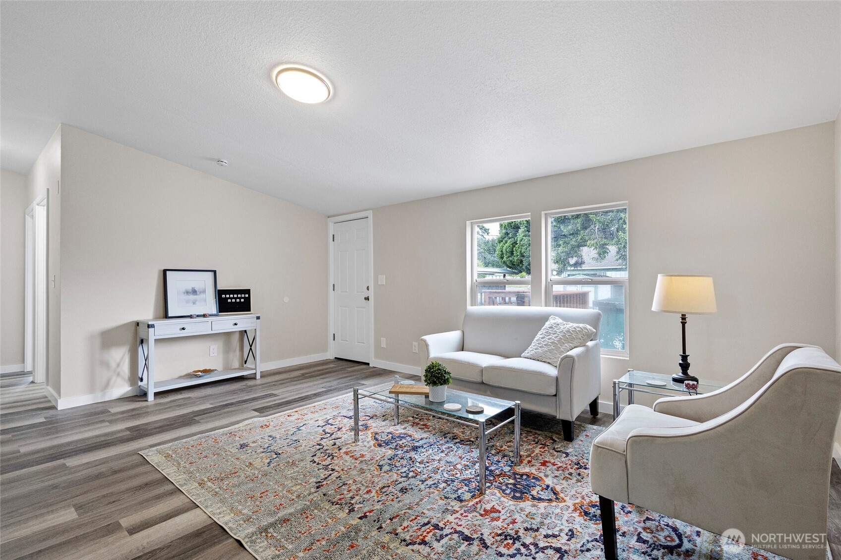 1320 N Oak Harbor Street Oak Harbor WA 98277