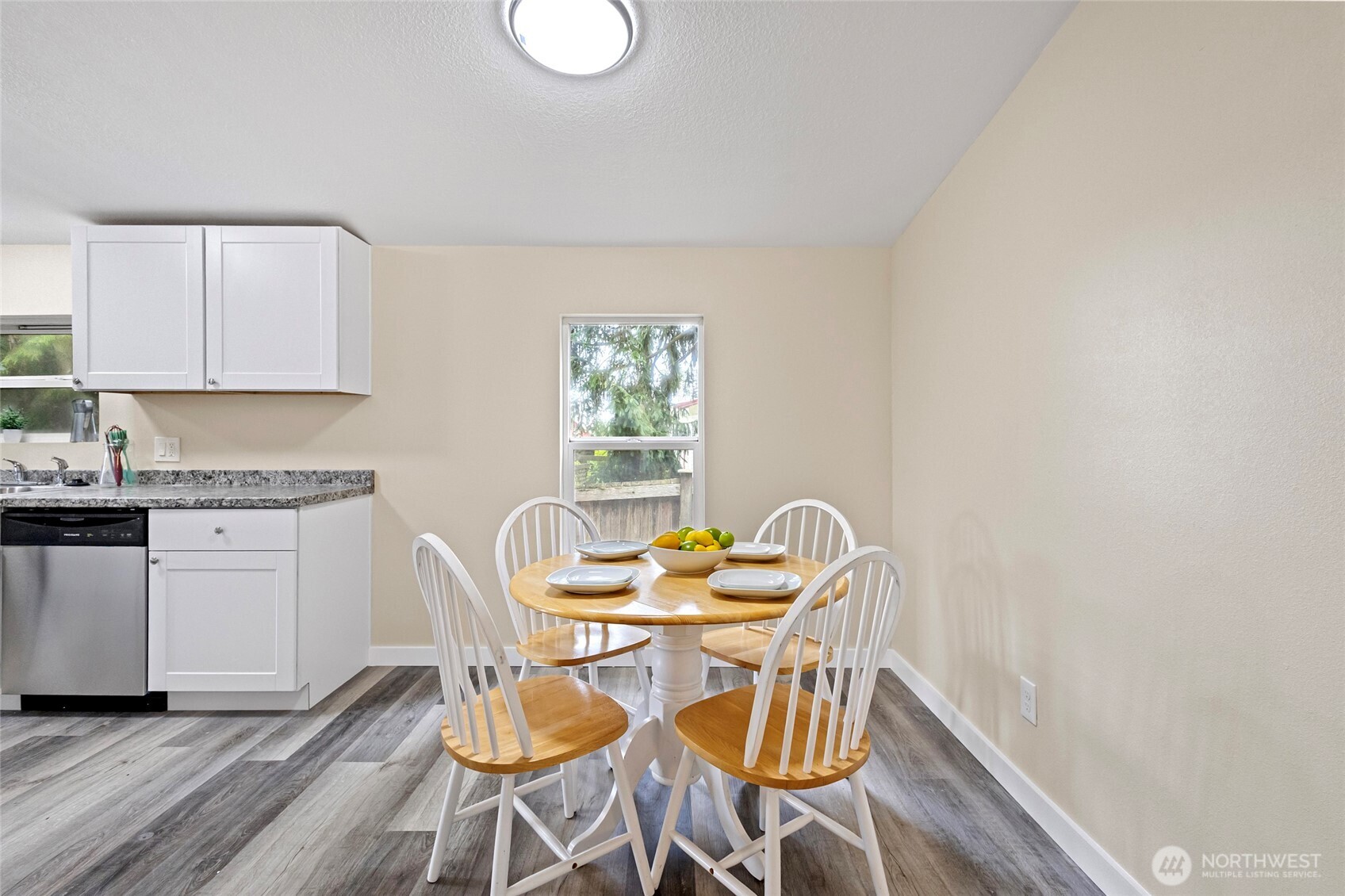 1320 N Oak Harbor Street Oak Harbor WA 98277