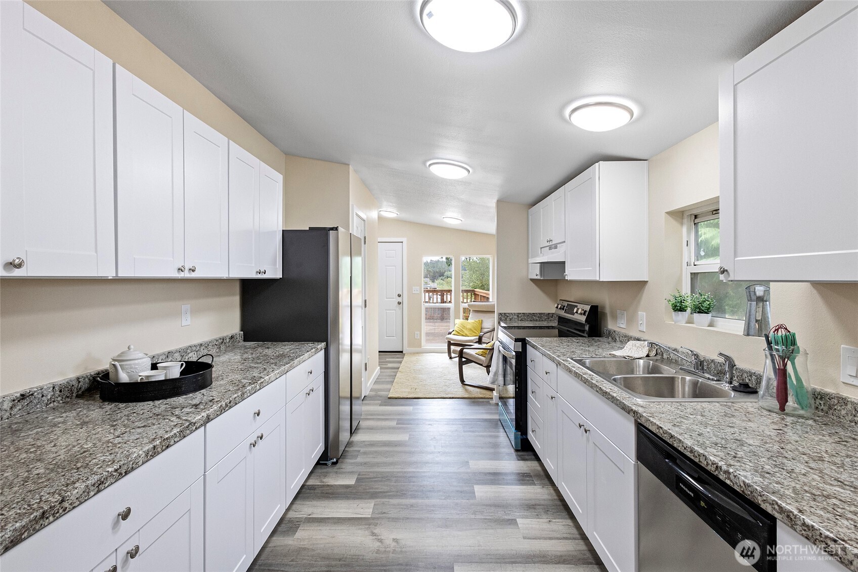 1320 N Oak Harbor Street Oak Harbor WA 98277
