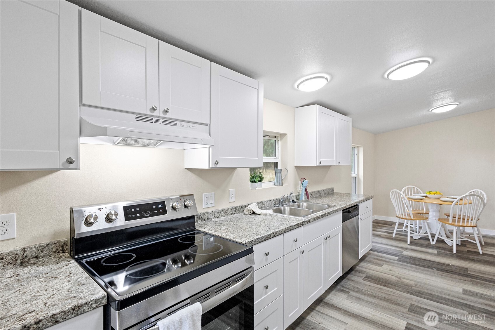 1320 N Oak Harbor Street Oak Harbor WA 98277