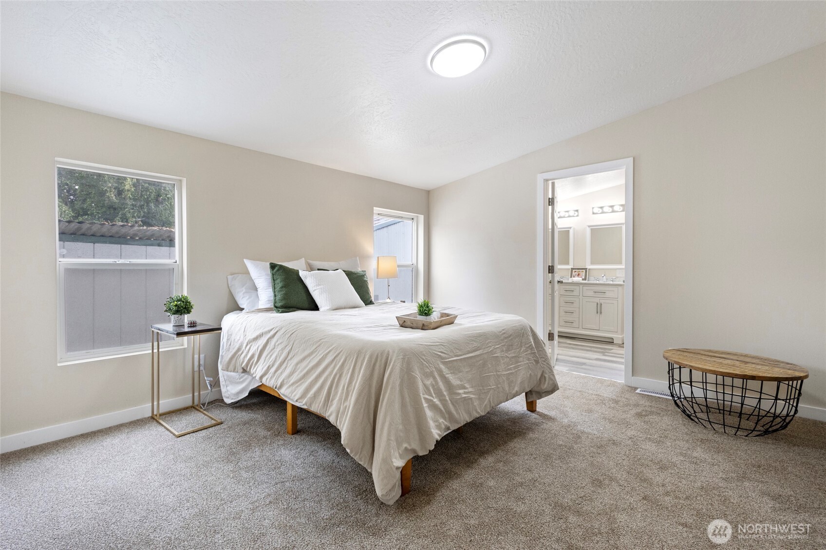 1320 N Oak Harbor Street Oak Harbor WA 98277
