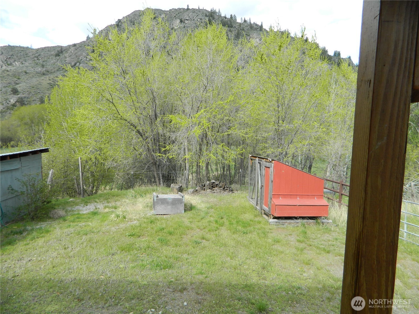 2127 Sinlahekin Road Loomis WA 98827