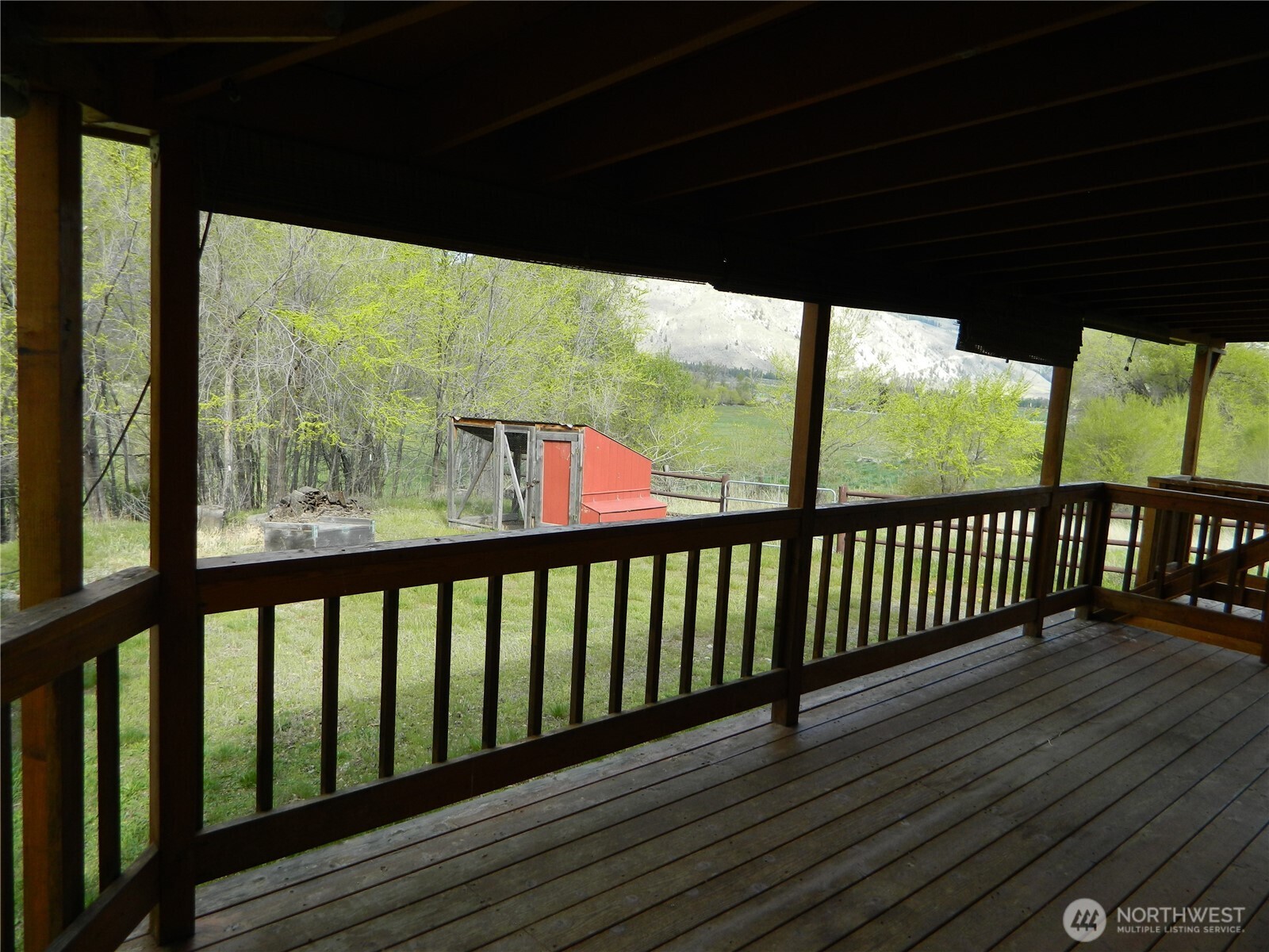 2127 Sinlahekin Road Loomis WA 98827