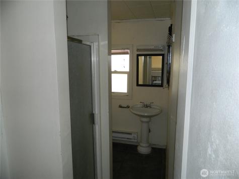 2127 Sinlahekin Road Loomis WA 98827