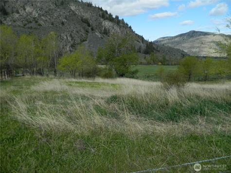2127 Sinlahekin Road Loomis WA 98827