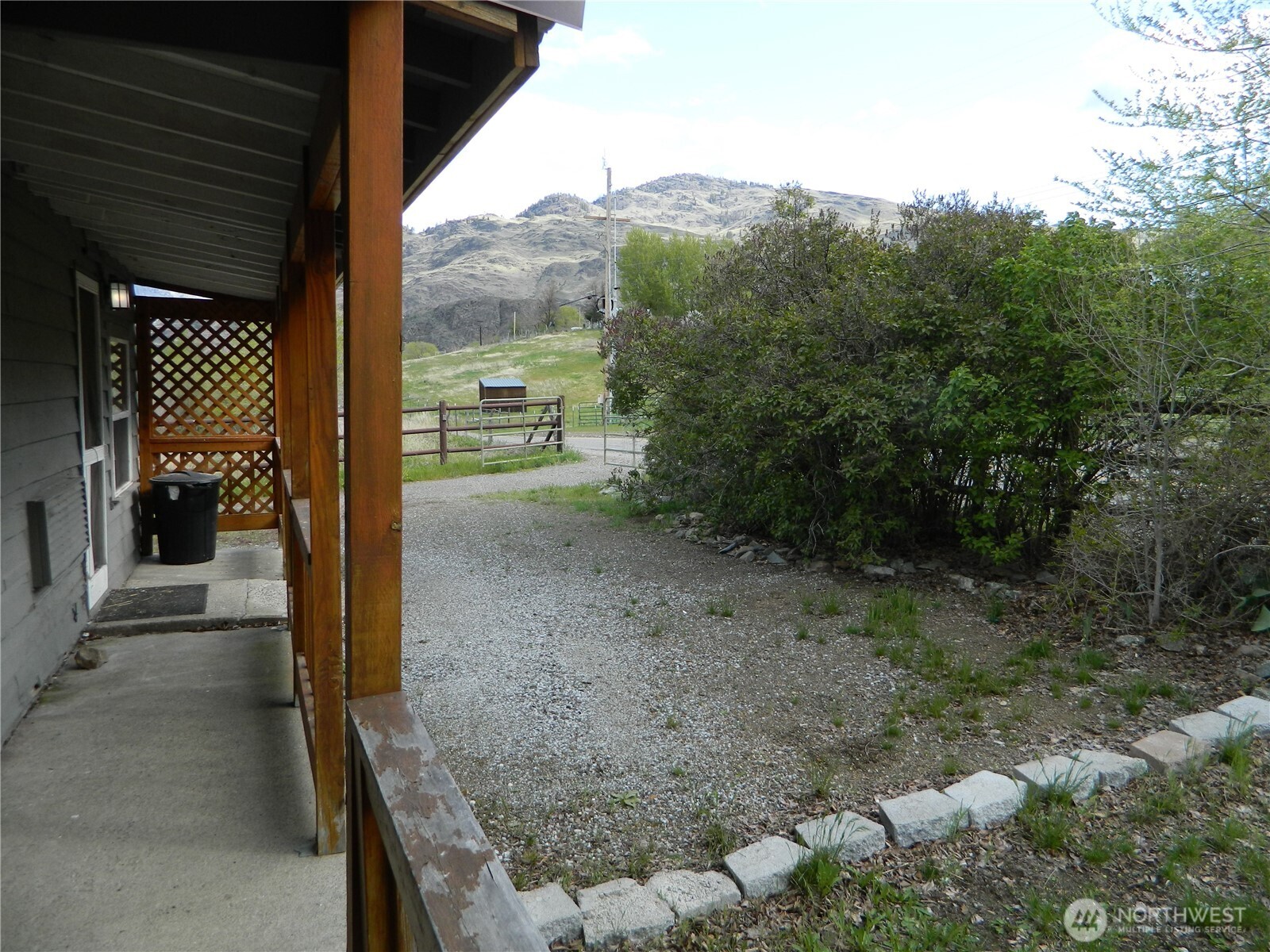 2127 Sinlahekin Road Loomis WA 98827