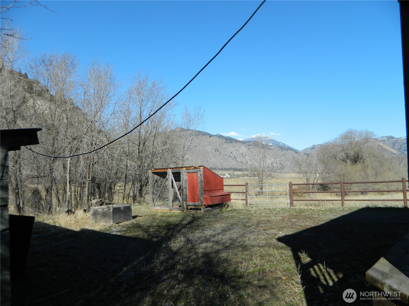 2127 Sinlahekin Road Loomis WA 98827