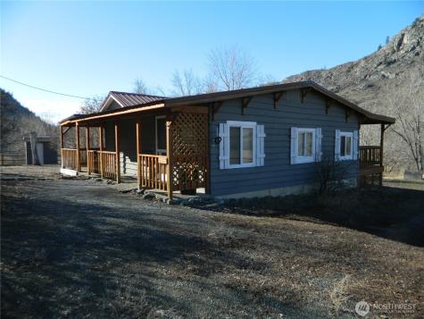 2127 Sinlahekin Road Loomis WA 98827