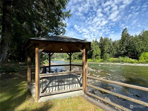 51603 S Riverside Road Gold Bar WA 98251