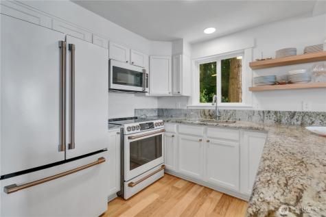 13861 NE North Shore Road Belfair WA 98528