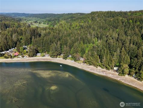 13861 NE North Shore Road Belfair WA 98528
