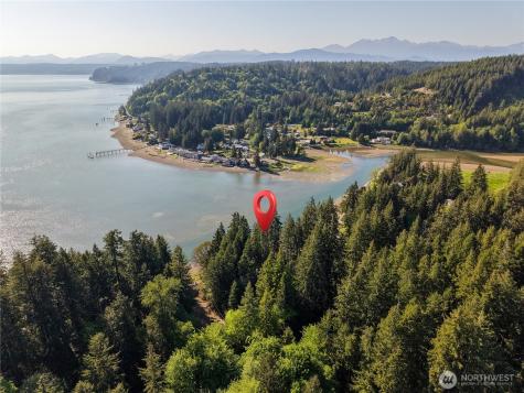 13861 NE North Shore Road Belfair WA 98528