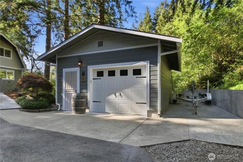 13861 NE North Shore Road Belfair WA 98528