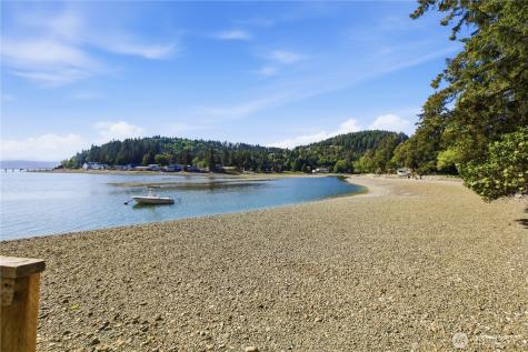 13861 NE North Shore Road Belfair WA 98528
