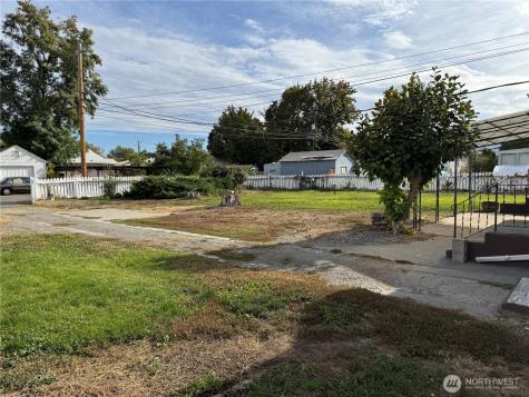 317 Ash Street S Omak WA 98841