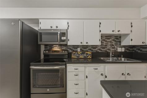 1140 SE Colonial Drive College Place WA 99324