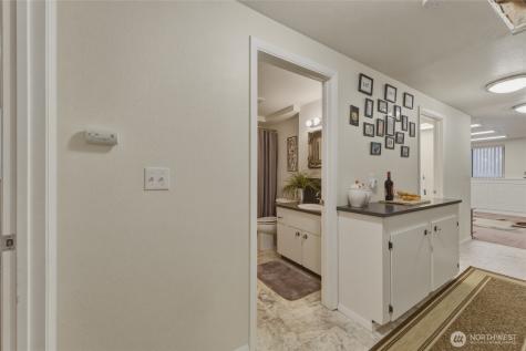 1140 SE Colonial Drive College Place WA 99324