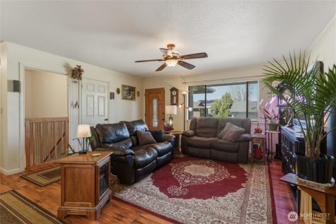 1140 SE Colonial Drive College Place WA 99324