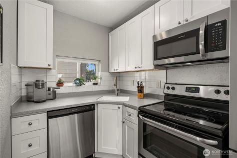 407 E Wright Avenue Tacoma WA 98404