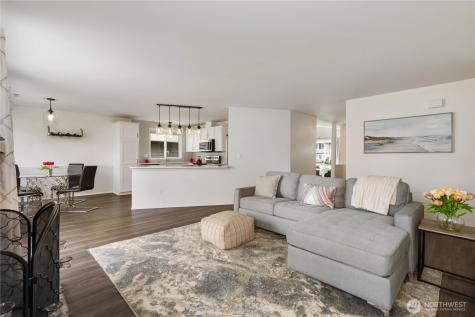 2721 211th Place SW Lynnwood WA 98036