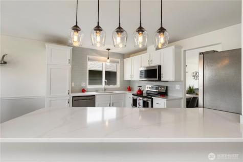 2721 211th Place SW Lynnwood WA 98036