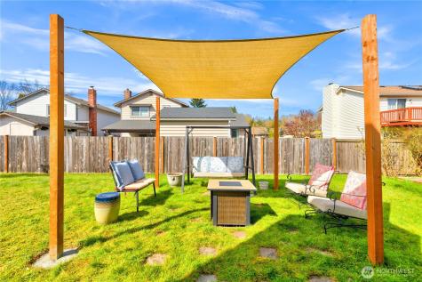 2721 211th Place SW Lynnwood WA 98036